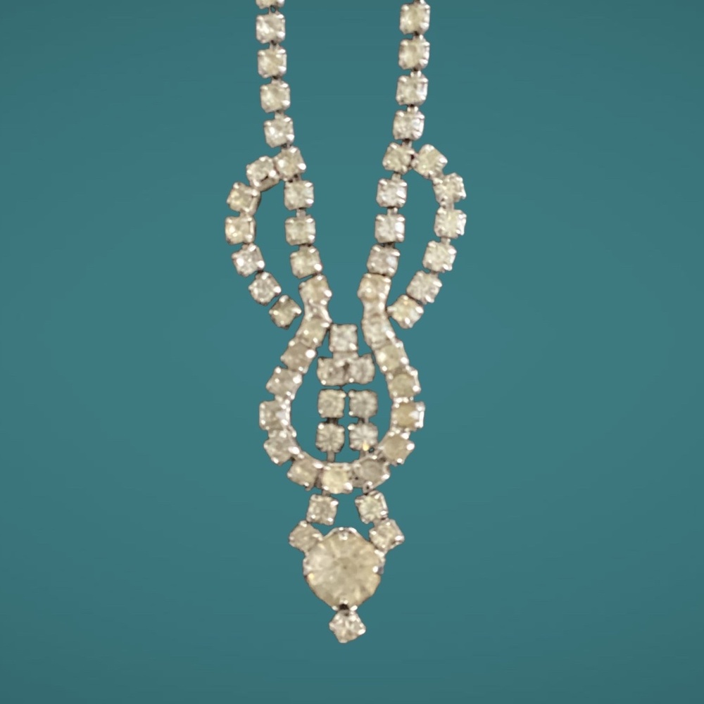 Beautiful Vintage Rhinestone Necklace